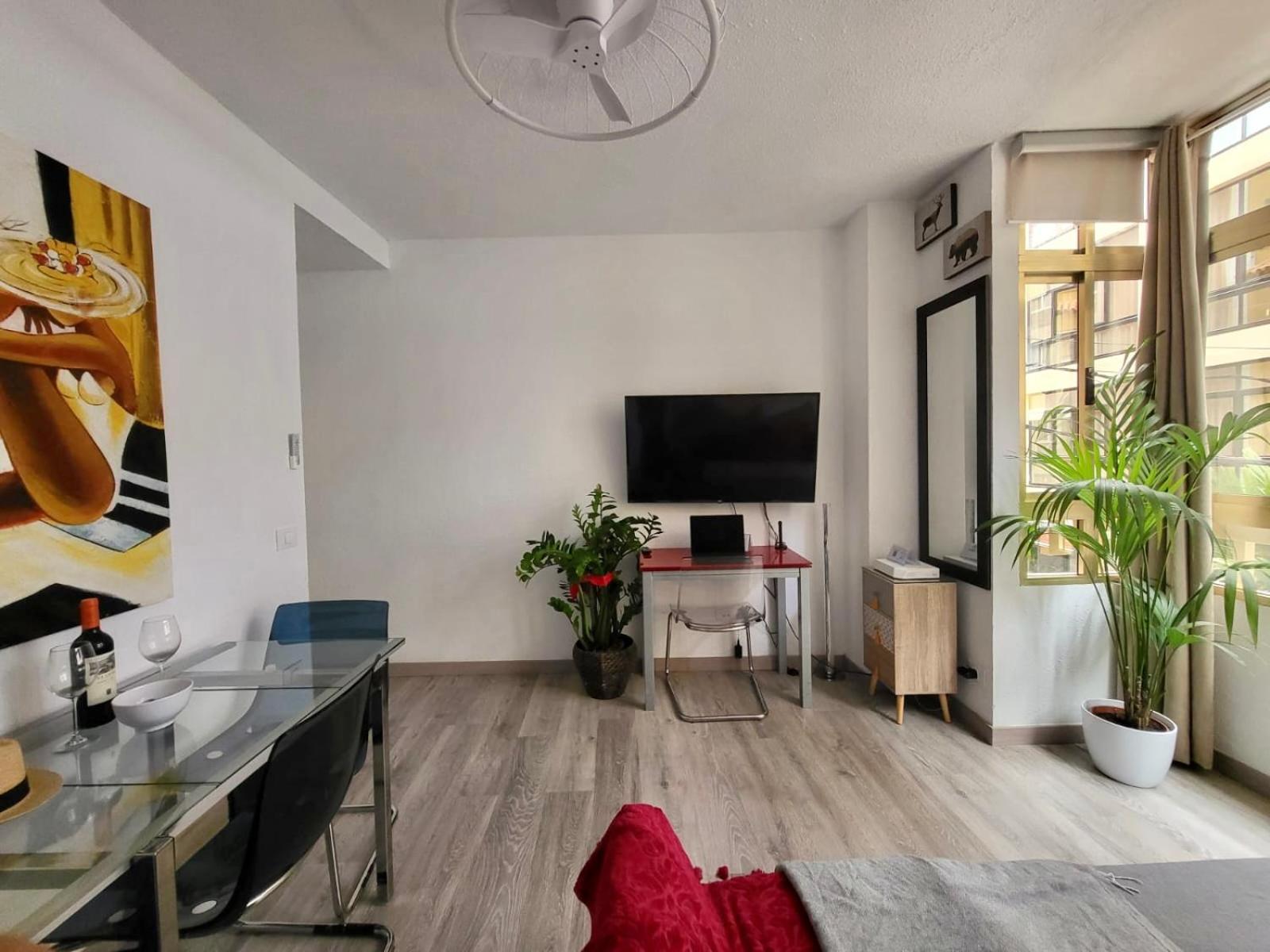 2 Bedrooms Flat 50 Mts Away From Las Canteras Beach 라스팔마스 외부 사진
